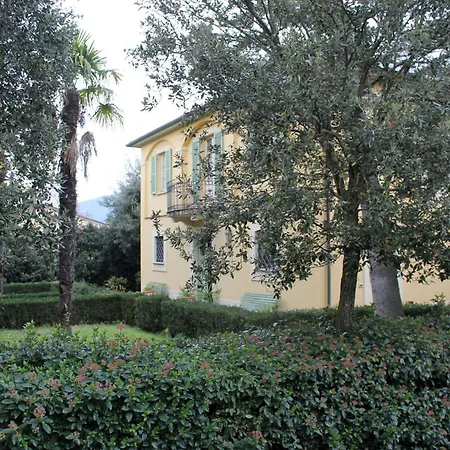 Dimora Umbra Al Civico 65 Bed and breakfast