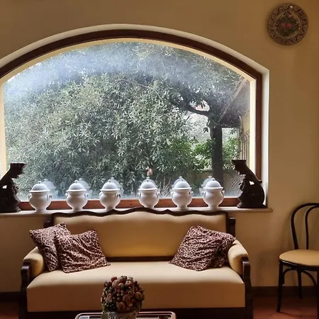 Dimora Umbra Al Civico 65 Bed and breakfast Campello sul Clitunno