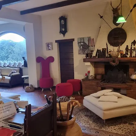 Dimora Umbra Al Civico 65 Campello sul Clitunno