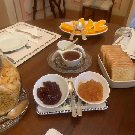 Dimora Umbra Al Civico 65 Bed and breakfast